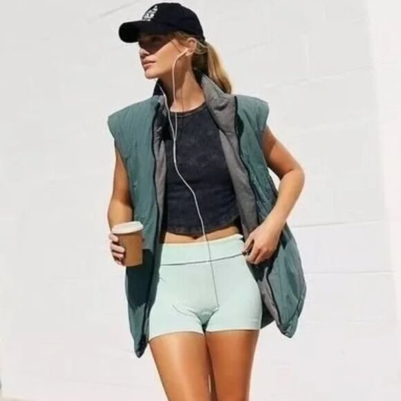 NWT Free People Movement Slalom Reversible Fleece Vest Stellar Green Grey Medium - Picture 6 of 7